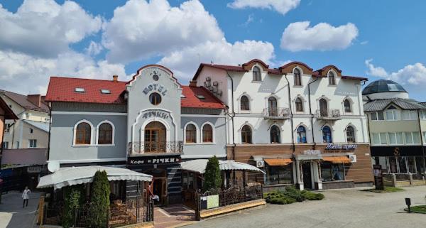 Richky Hotel Truskaveț Exterior foto