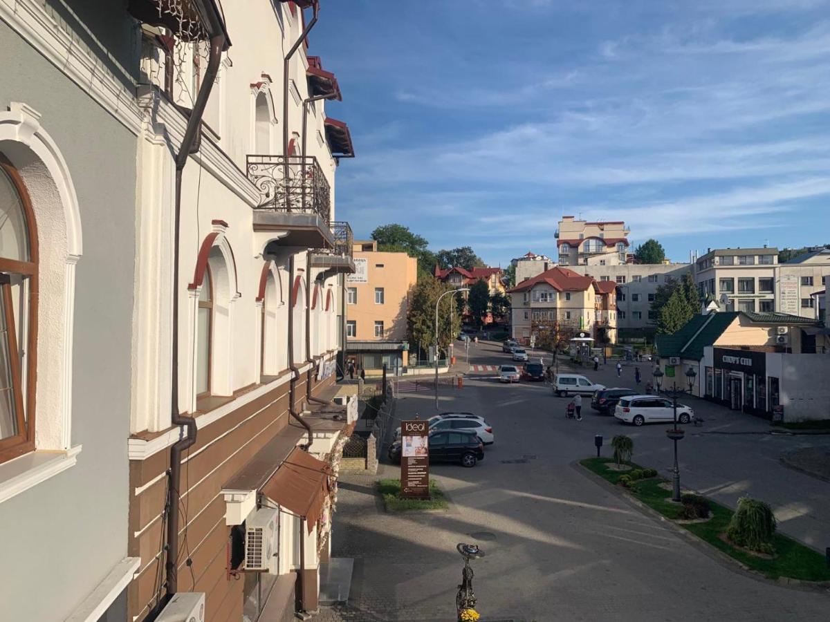 Richky Hotel Truskaveț Exterior foto